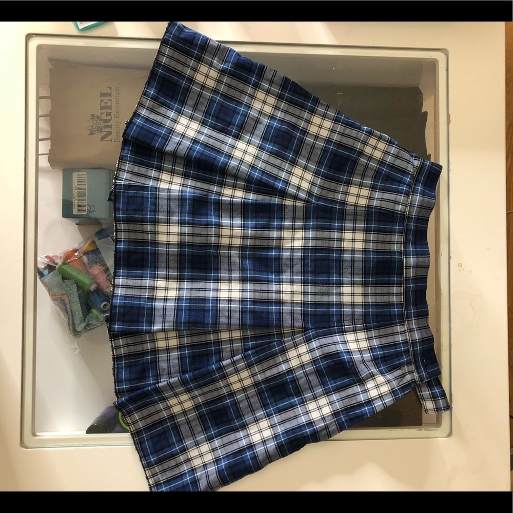 Vintage high-waisted blue plaid skirt